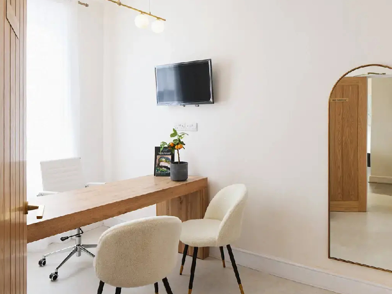 Emergency dental treatment room